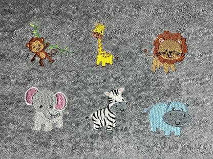 Kinder-Bademantel mit Name und Elefant, Affe, Nilpferd, Giraffe, Zebra, Löwe