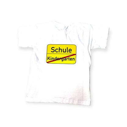 Schulkind T-Shirt mit Name und Jahreszahl